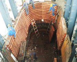 Lead smelting top blowing furnace copper water jacket on-site installation photos