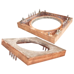 Copper water jacket for the rising flue seat of the flash smelting furnace