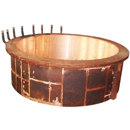 Copper water sleeve of flash furnace flue gas crossing